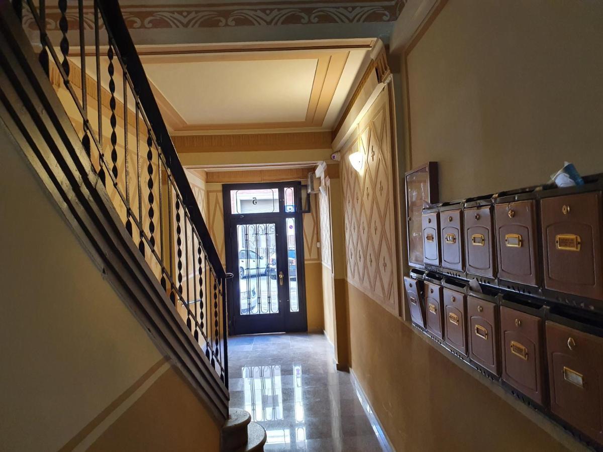 Penthouse In Sagrada Familia Apartman Barcelona Kültér fotó